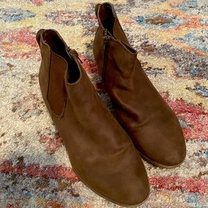 Brown booties Mia size 9